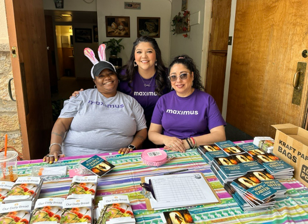 Volunteers in El Paso